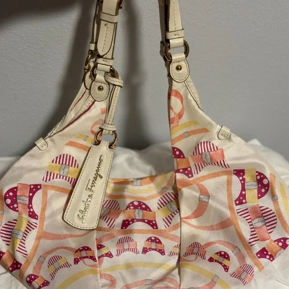Salvatore Ferragamo Pink and White Satin Shoulder Bag - Picture 6 of 17